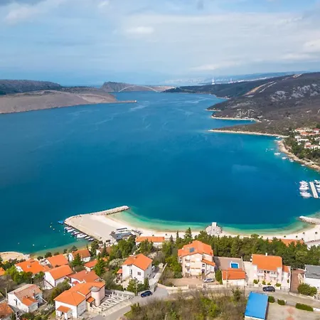 Olivia Casa de Férias Šmrika